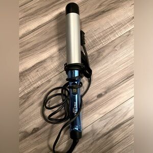 Never used 1in Bed Head curling iron
